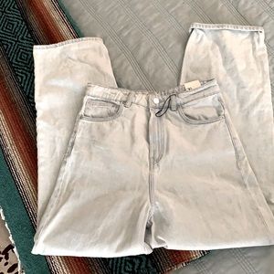 Mom jeans NWT trf size 4.